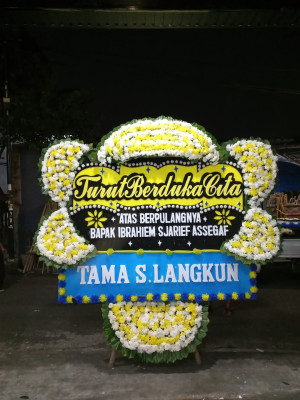 Papan Bunga Duka di Nias Selatan